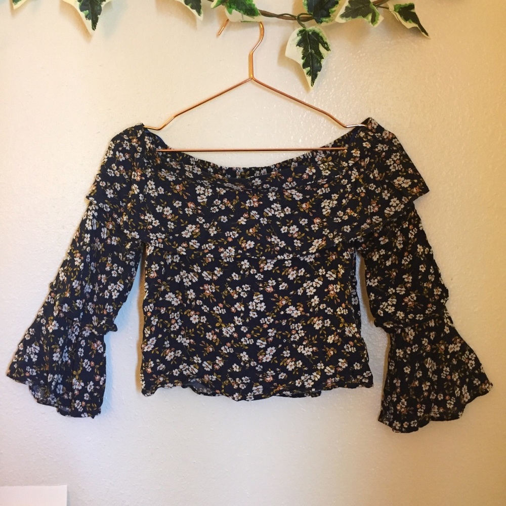 Chloe and Katie Floral Off Shoulder Crop Top XS